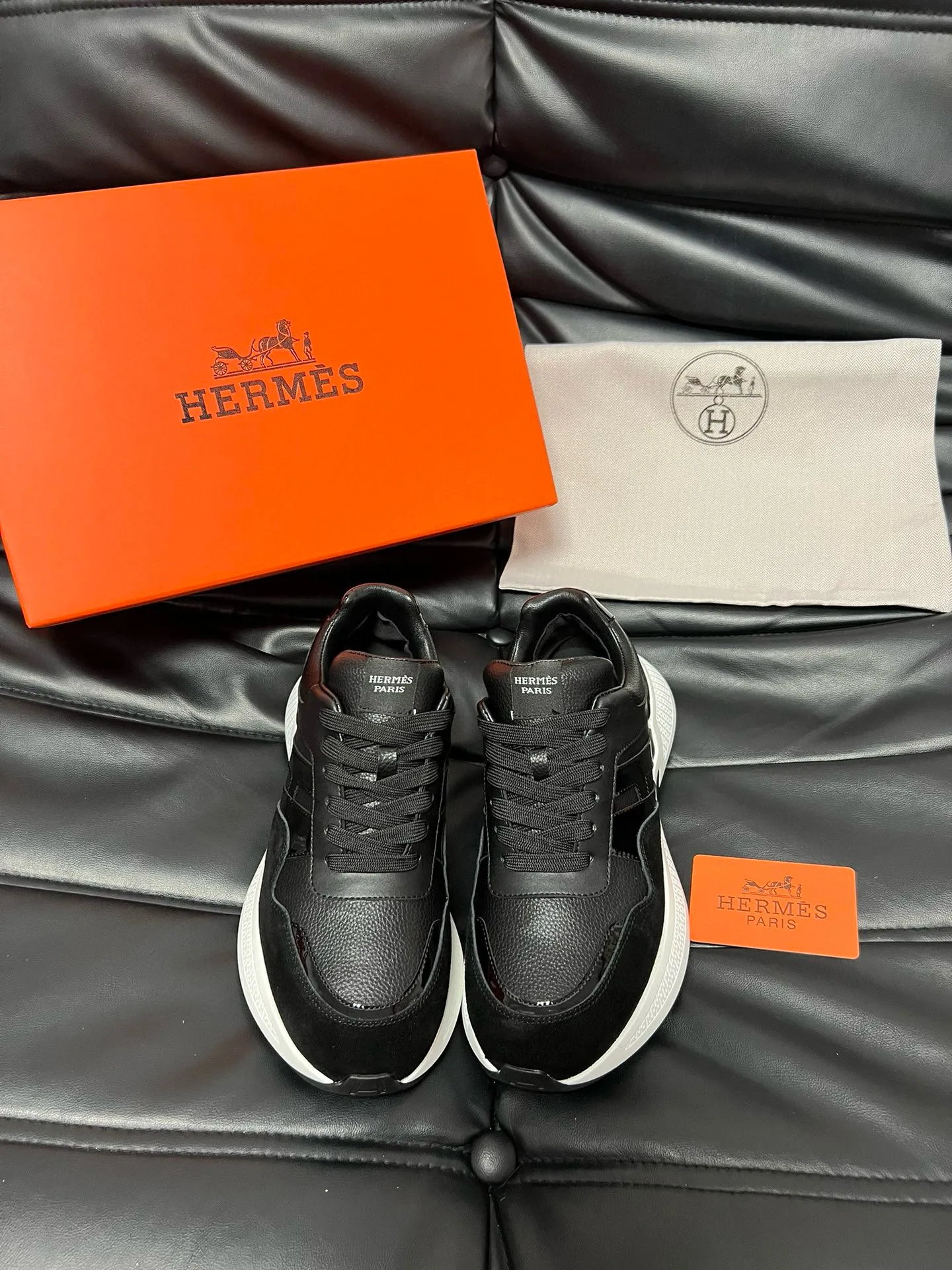 [HERMES] Hermès men's shoes 💰540💰 - High-end quality original order - Upper: 🔝 tumbled calfskin, suede calfskin, shoe body sewn with H pattern - Inner: water-dyed cowhide - Outsole: ultra-light T men's shoes 💰U foam rubber; two-color molded outsole - Super high quality control, fine workmanship: highlighted (high-end, luxury, grade) -Size : 39-44 (38, 45 can be customized)